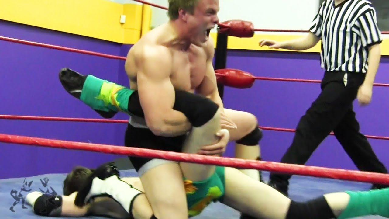 Mark Angel vs. Johnny Cockstrong - Beyond Wrestling [Free Match] "Off The Grid" - Mr. Touchdown