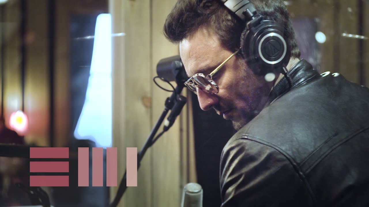 EMI - Korea (Video Oficial) - YouTube