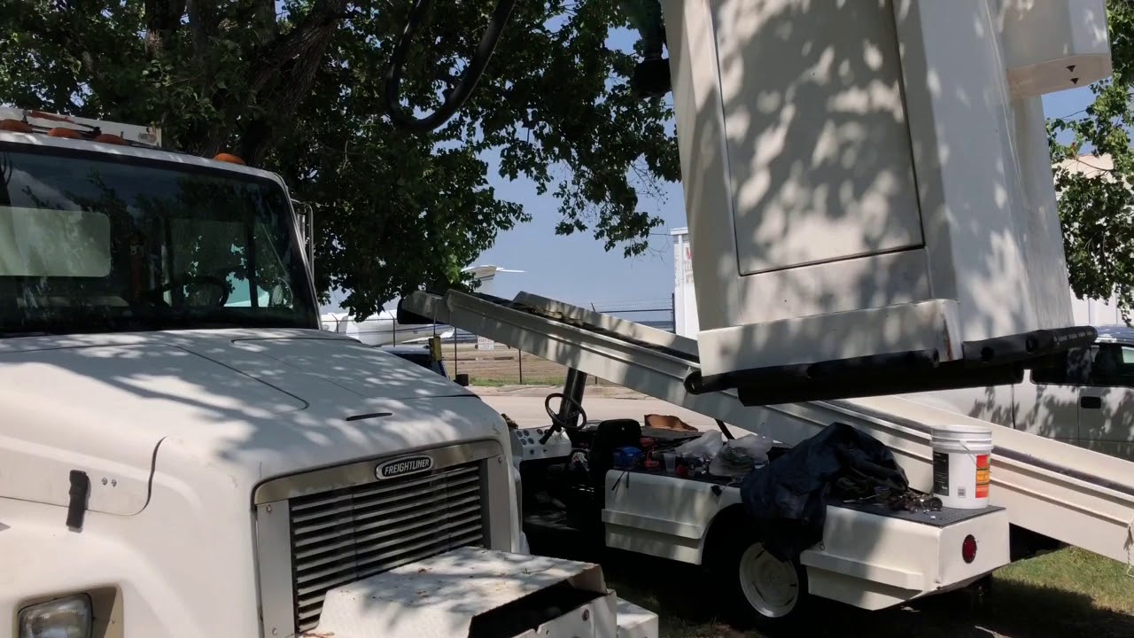 Global 2110S Deicer Truck For Sale