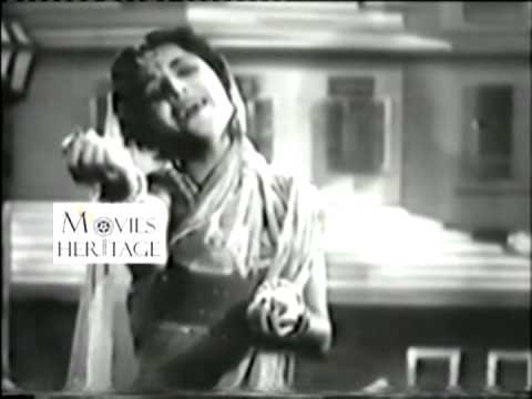 Basa Lo Apni Nigahon Mein Lyrics in Hindi Bazaar