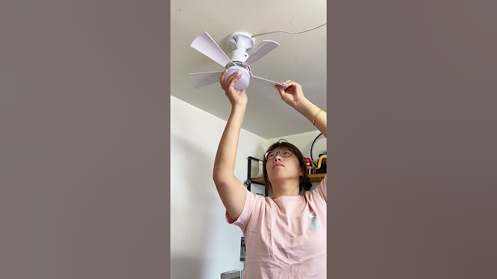 Cool and Bright Ondaum's Easy Remote Controlled Socket Fan Light #fanwithlight #socketfanlight