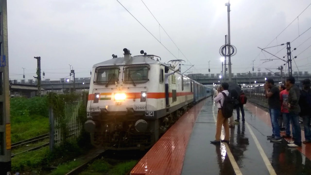 Brand New Style  Of Steel Express with Shiny Blue LHB Coaches | Indian Railways