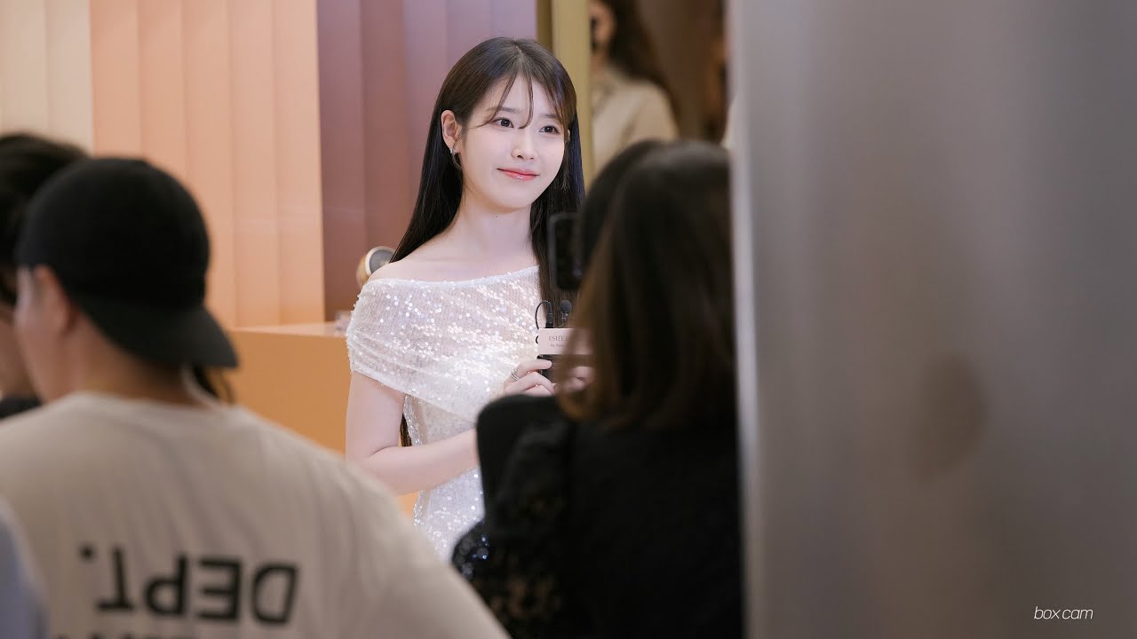 [8K] 240807 아이유 IU 에스티로더 팝업스토어 포토콜 직캠 | BOX