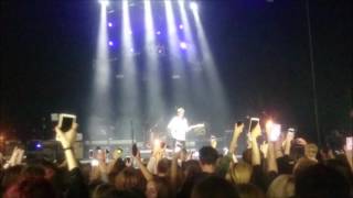 Video thumbnail of "ba. - Juoda esi (Live @ R3, Siemens arena, 2017 04 29)"