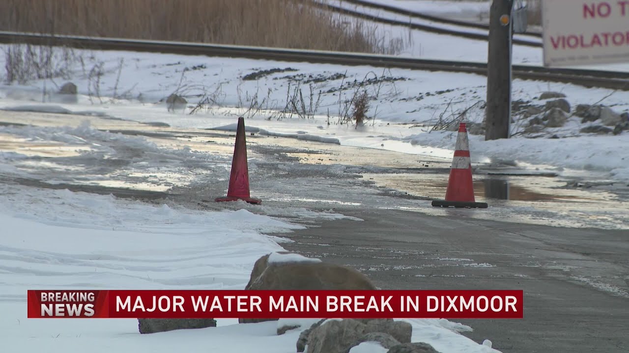More than half of Dixmoor impacted by major water main break - YouTube