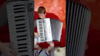 Nina,Tocada Por Gabriel Niespodzinski