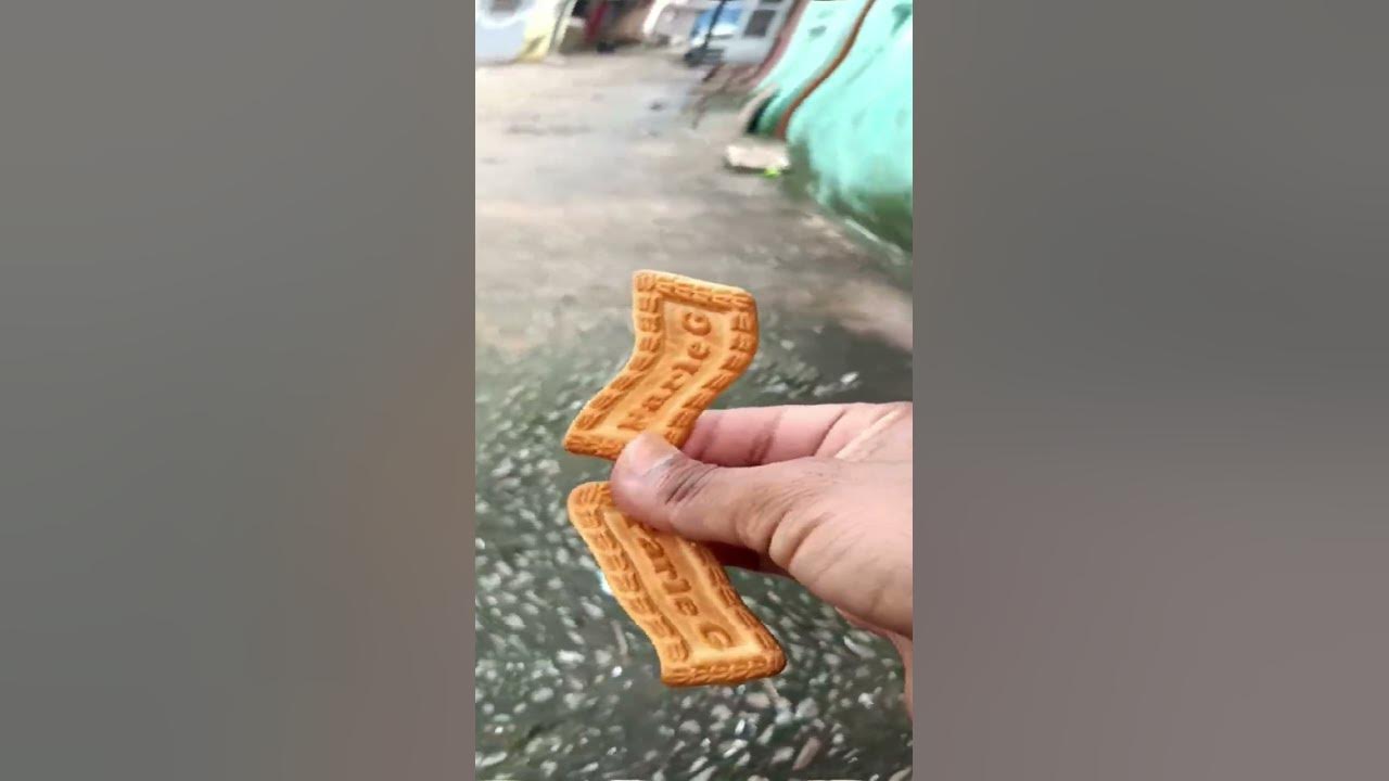 aaha Parle-G biscuit 🍪 so cute and viral #short video 👍👍