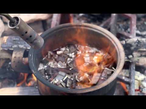 Черновая плавка свинца. Очищаем свинец от примесей.
