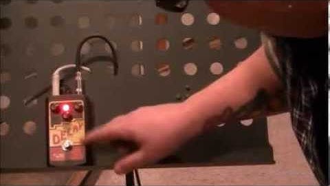 DELAY PEDAL Review from Moeneffects.com by Mike Gross + Tutorial