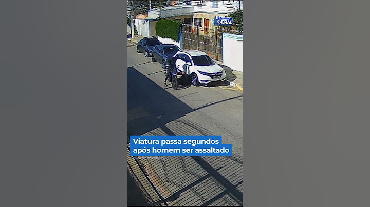 Viatura passa segundos após homem ser assaltado #shorts #balançogeral