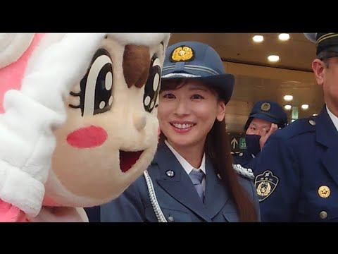 #皆藤愛子 さん 青葉台駅前 1日警察署長 2023/5/3 スマホ ①