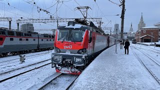 Отправление ЭП20-065 с поездом №132У Москва - Орск с Казанского вокзала