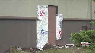 FedEx driver suspected of driving drunk crashes into Rapid City business