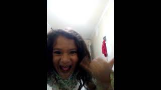 Maya Brincando De Luta Com Marlon