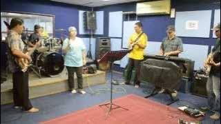 D'REUNION MENGIRINGI ZURA 'SERUAN KASIH'