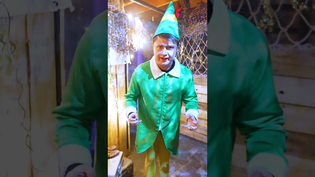 The BEST Haunted House Scare ft Buddy the Elf #hauntedhouse #spooky #elf