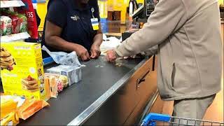 Walmart Cashier In Mississippi Helps Calm Nervous Man Paying With Change