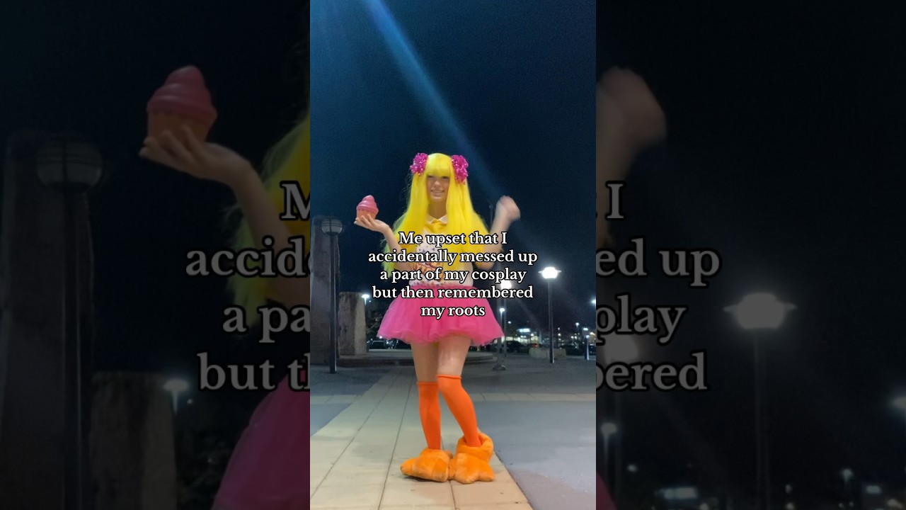 Half the stuff I pay attention to today I never even considered when I first cosplayed #chica #fnaf2