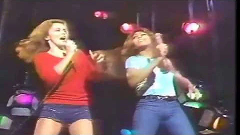 Tina Turner & Ann-Margret - 1975