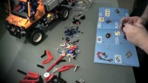 Lego Unimog U400 (8110) Build Time-lapse