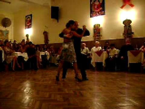 Aldo Bartolucci y Mariana Gonzalo bailan "La Cumpa...