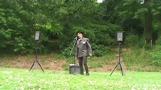 Play video: laissez les vivre