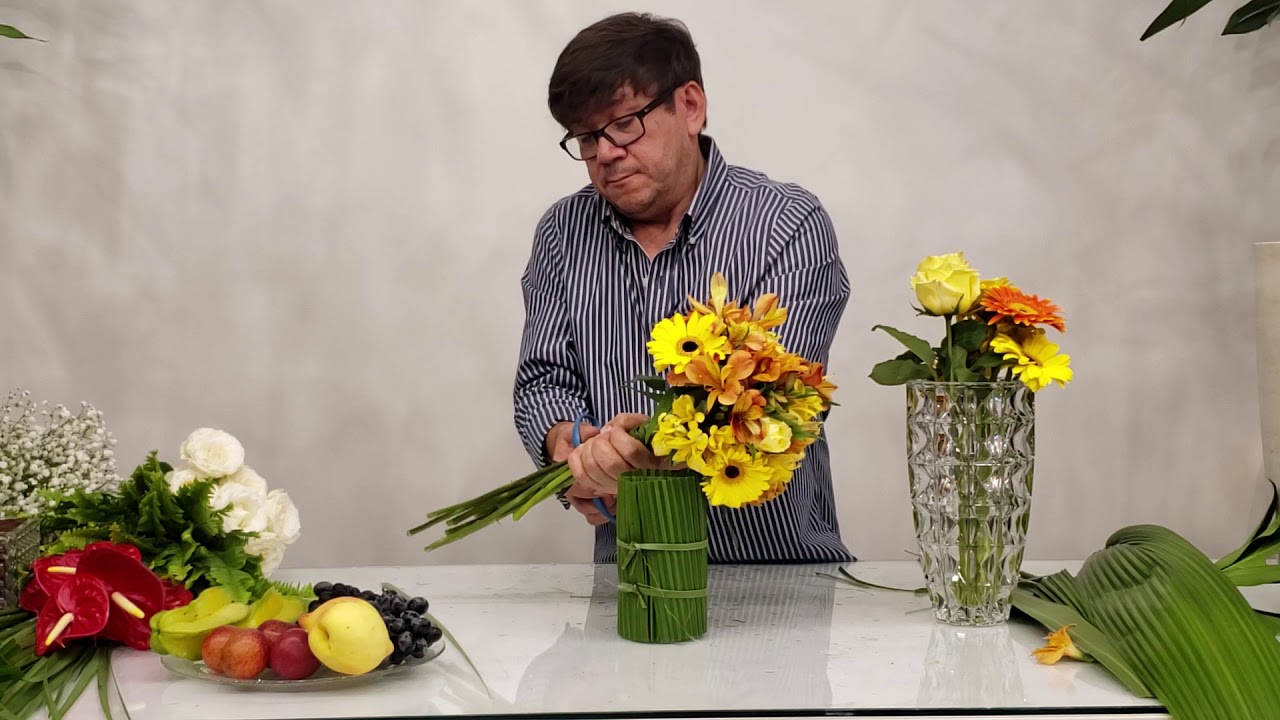Aprenda como elaborar um arranjo com Frutas e Flores, Por Luis Evangelista