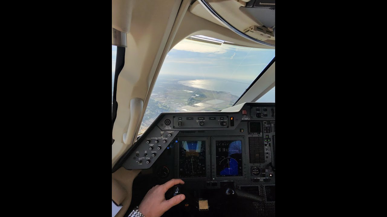 Hawker 900XP | Pilot’s Perspective | Beautiful Winter Day Flight (FIN–SRQ)