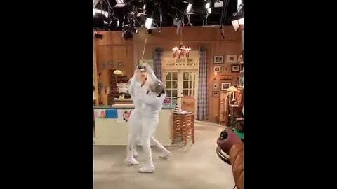 Thumbnail of Fuller House Behind The Scenes While Recording