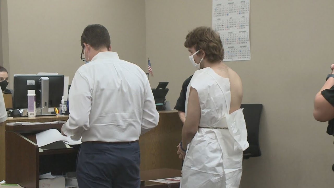 Official: Buffalo Gunman Planned to Keep Shooting After Supermarket Attack | El Minuto (English)