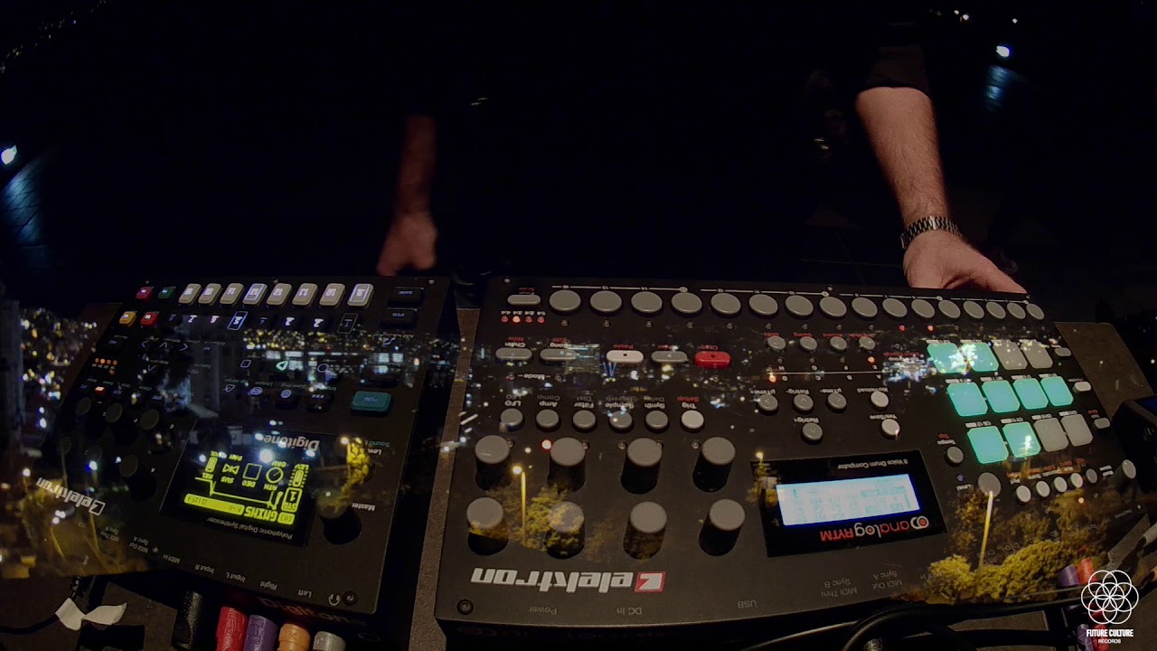 Mojeaux Live Jam - Quito at Night  (Elektron Analog Rytm, Elektron Digitone)