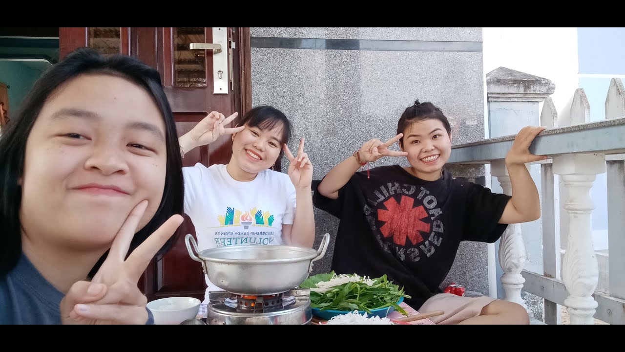 Video mukbang "Lẩu thái chua cay" đầu tiên của Team102 :D