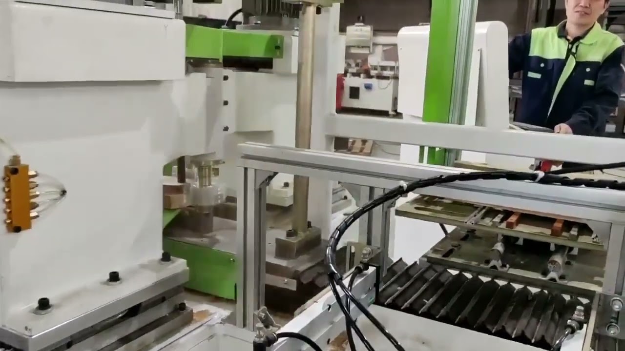 CNC controlled full automatic wood copy shaper machine