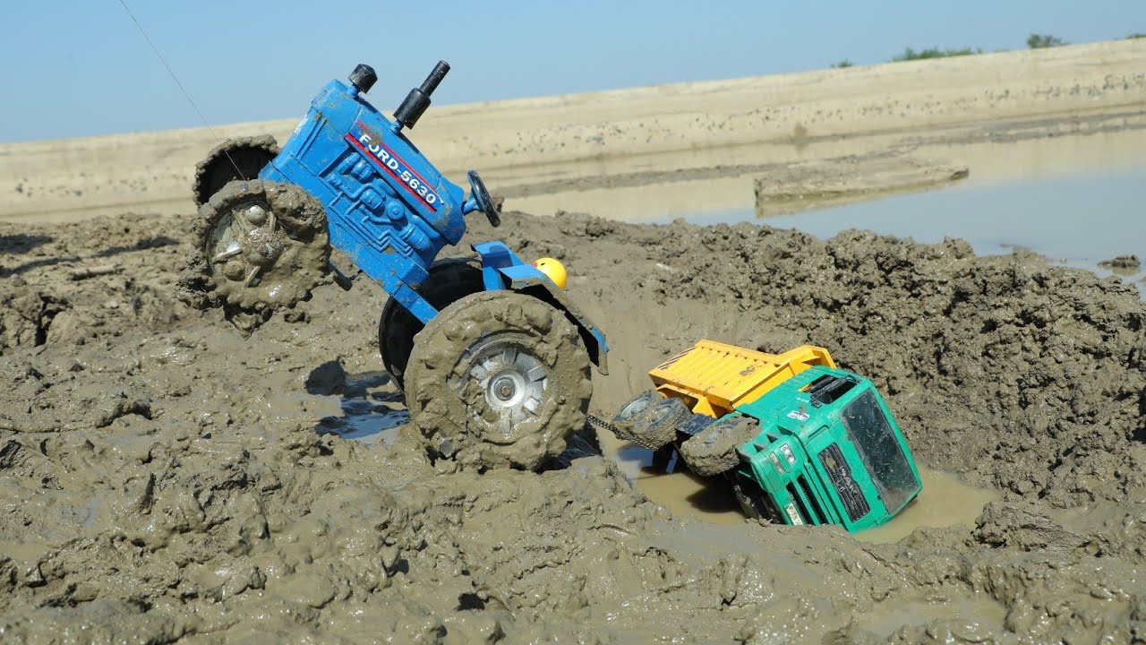 Tata Truck Accident Mud Pit Pulling Out Ford Tractor | Bruder Tractor | Mt Tractor | Cs toy