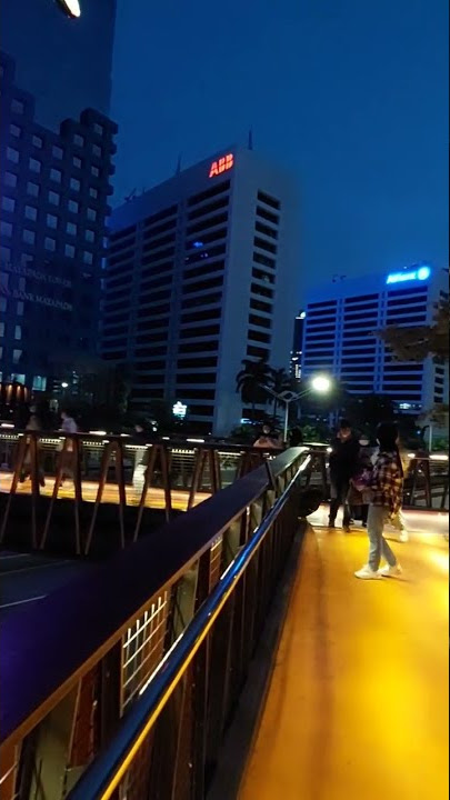 INDAHNYA JPO PINISI SUDIRMAN MALAM HARI