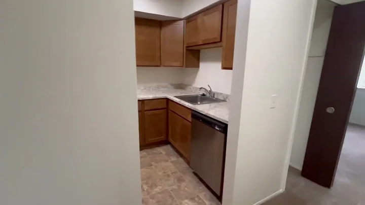 Two Bedroom Berkshire Apartment 107 - Windsor Place Apartments - Davison, Michigan