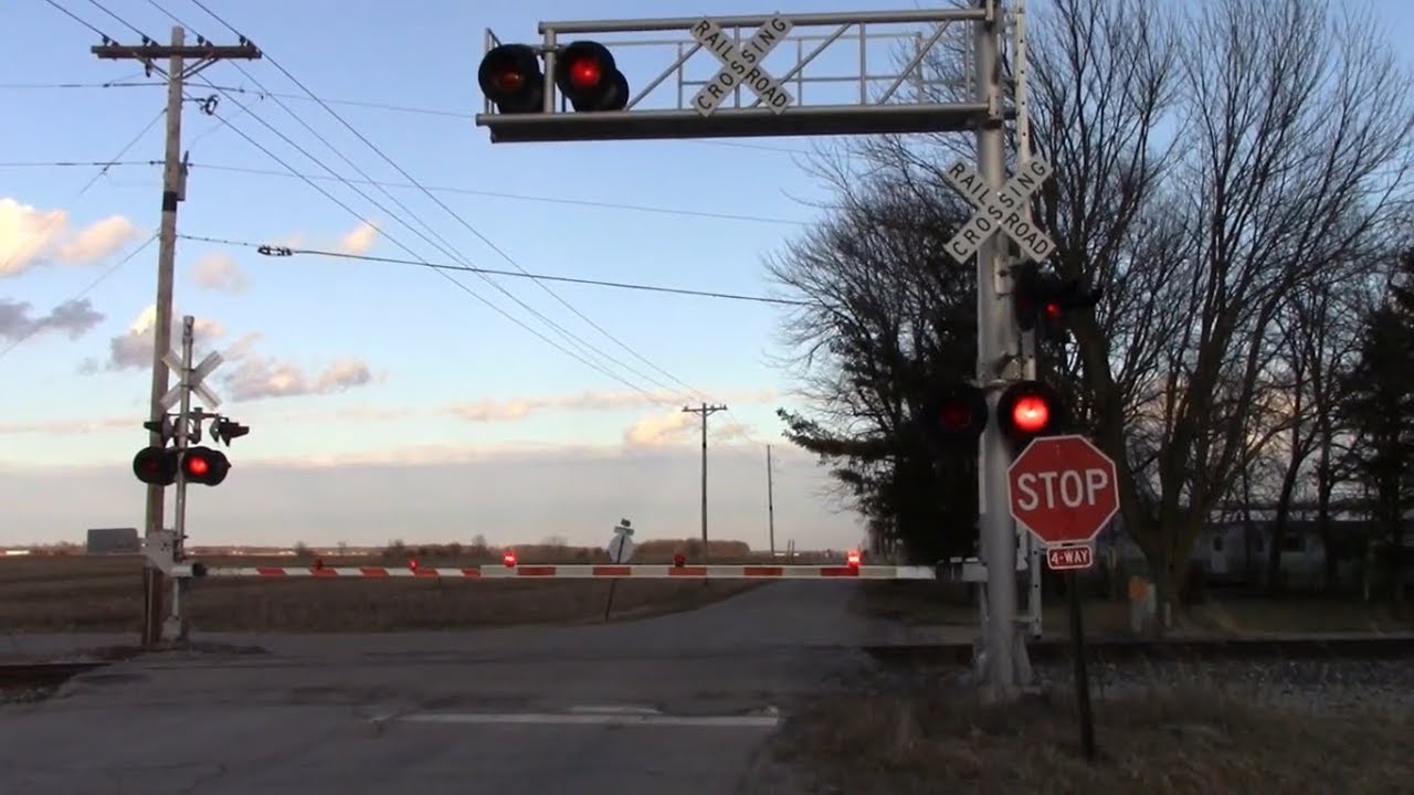 County Road 900 North Railroad Crossing TP&W 5015 and 3443 Ash