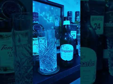 Video: ¿Cómo servir la cerveza hoegaarden?