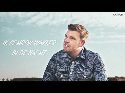 Bekijk de videoclip voor {trackName} van {artistName}