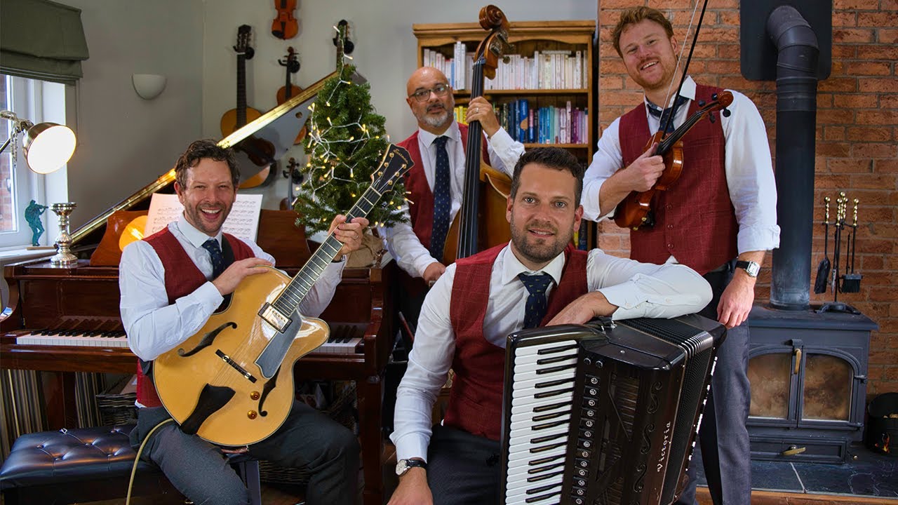 Winter Wonderland performed by The Festive Jazz Band | Christmas Jazz ...