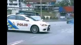 Malaysia police Evo 10 chasing Nissan 180sx