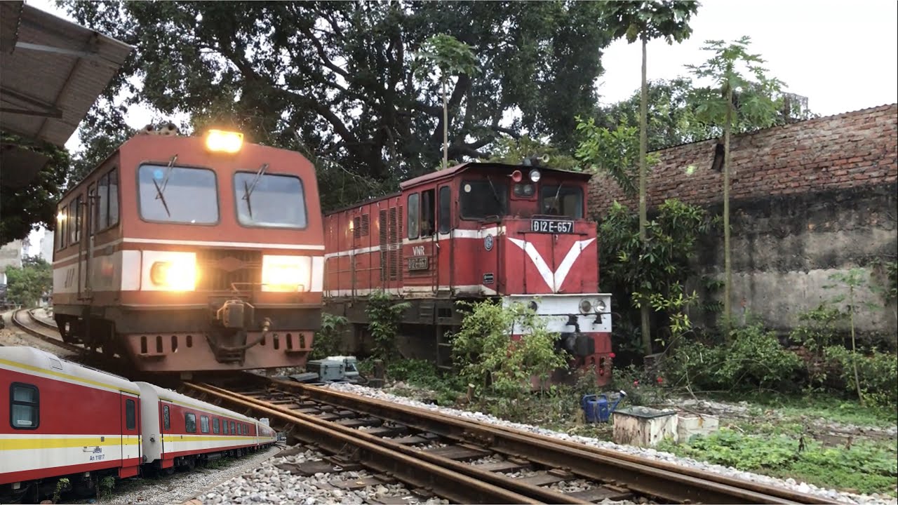 [176] D12E-657 đẩy dàn xe Jinxin vào NMXL Gia Lâm và khoảnh khắc hiếm ...
