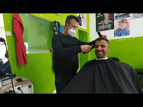 Video: Rudy's Barbershop Lanceert Een 3-stappen Haar- En Lichaamswassysteem