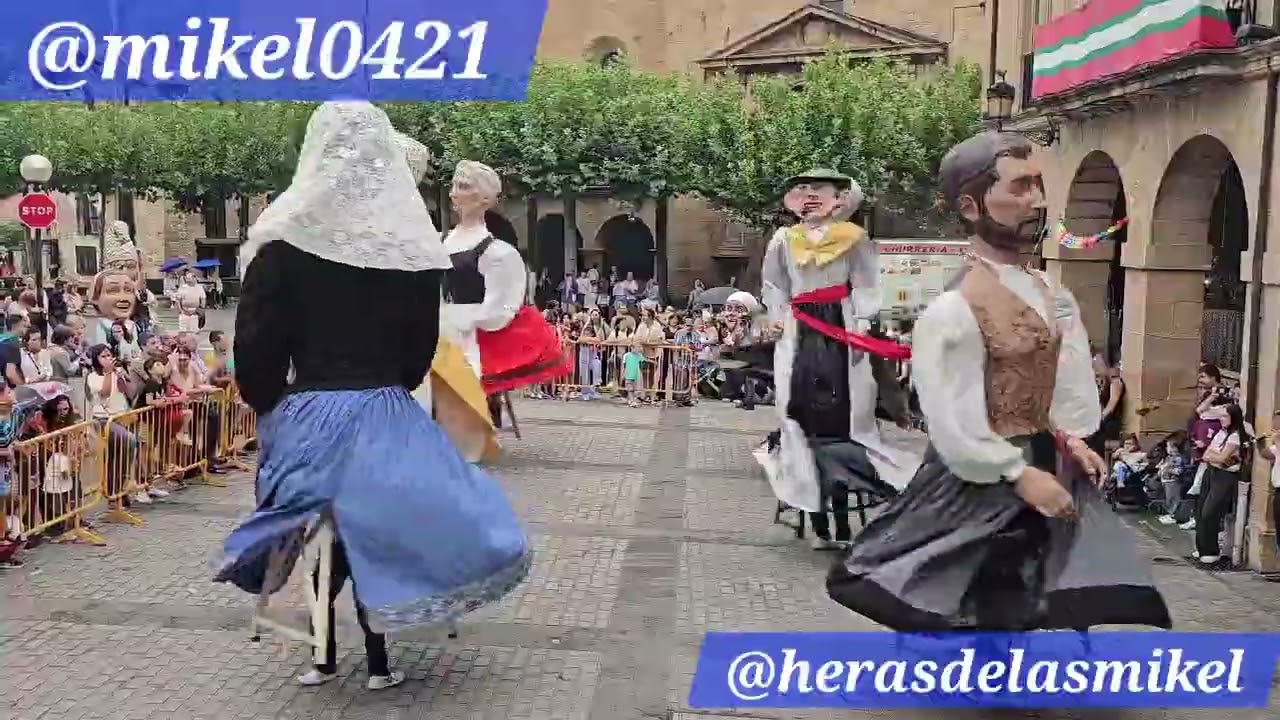 GIGANTES DE BUZTINTXURI EN FIESTAS DE ZEGAMA. SAN BARTOLOME 2025.
