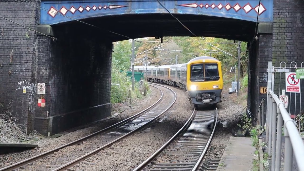 Class 323 arriving into University