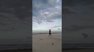 Tai Chi Chuan (estilo Pai Lin - variação).. Praia da Vila, Imbituba/SC... 🙏🏽☯️🌳