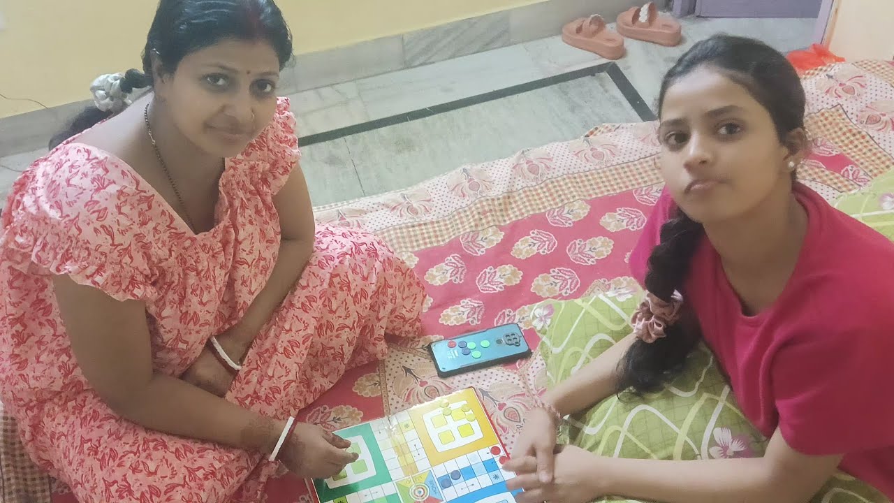 Ludo challenge with my family 😎