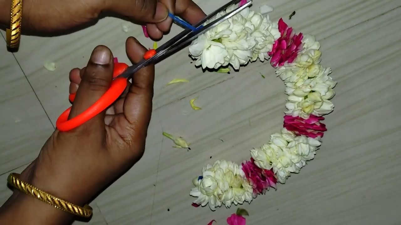 மல்லி பூ மாலை/how to tie jasmine flower garland/mallipoomalai/gajra