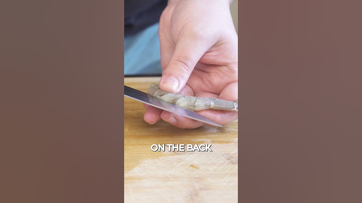 How to prepare raw king prawns for frying