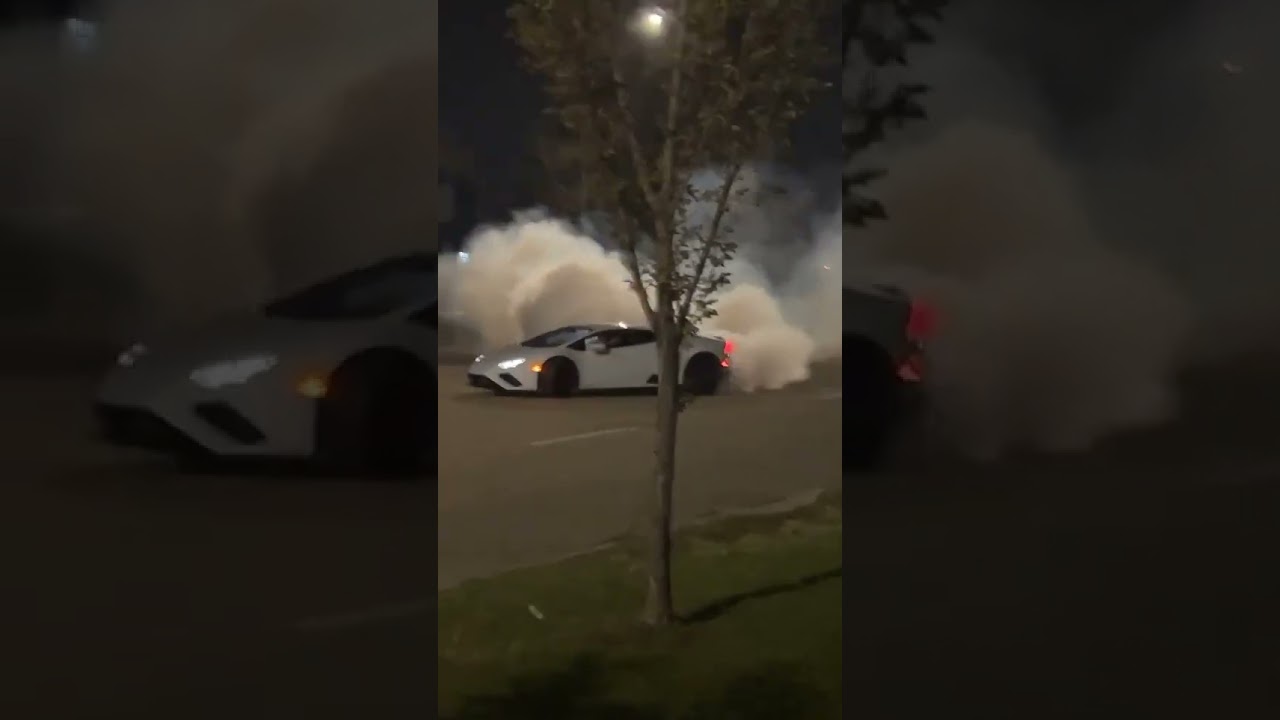 Lamborghini huracan does donuts 